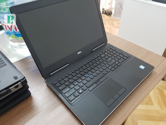 Laptop Cũ Dell Precision 7510 - Intel Core i7 Xeon m1000